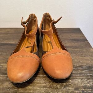 Lucky Brand Fintleyy Babydoll T-Strap Flats Size 9.5 Combo Brown Leather New